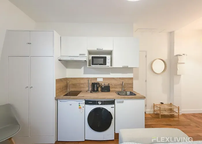 Lovely In The Heart Of Parisian Cafes Appartement *