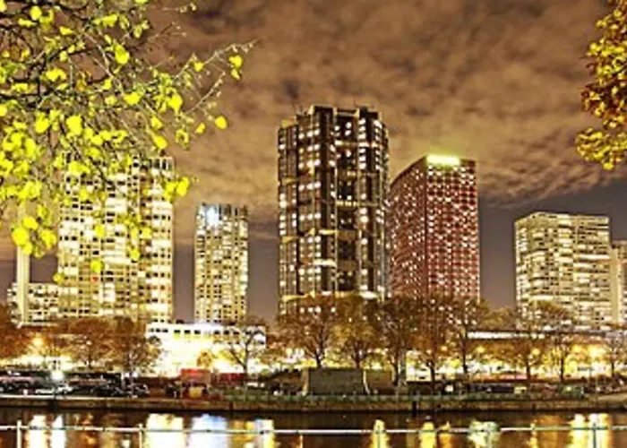 Appartement Lovely In The Heart Of Parisian Cafes Parijs