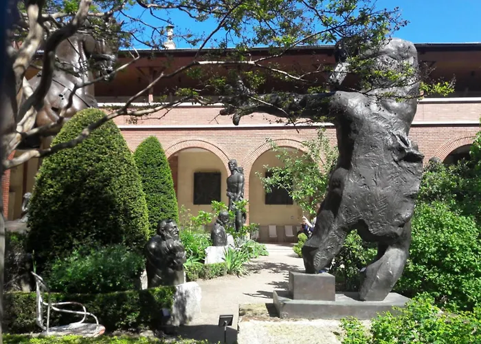 Lovely In The Heart Of Parisian Cafes Апартаменты *