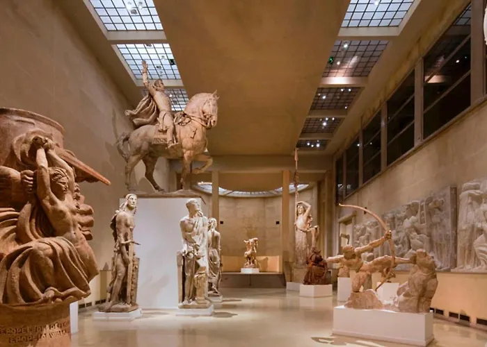 Lovely In The Heart Of Parisian Cafes * Париж